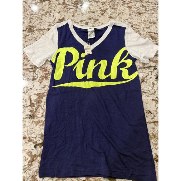NWT VS Pink V-neck tee-XS - Picture 3 of 5